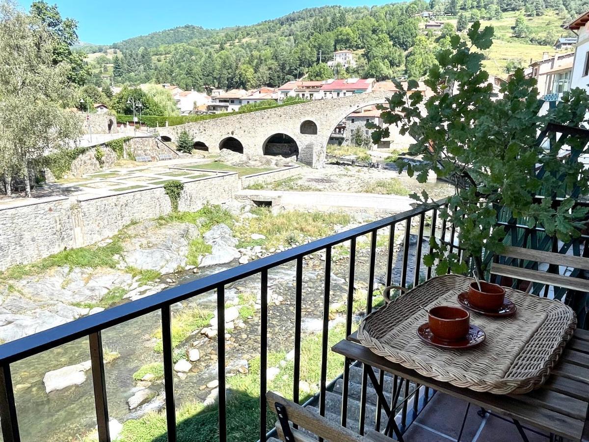 קמפרודון Apartamento Colgante Al Rio Con Vistas Al Puente מראה חיצוני תמונה