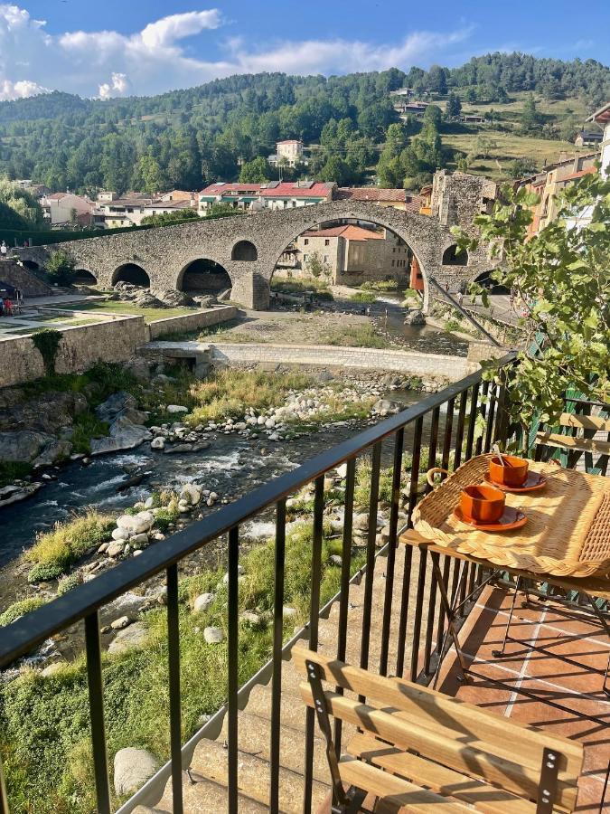 קמפרודון Apartamento Colgante Al Rio Con Vistas Al Puente מראה חיצוני תמונה