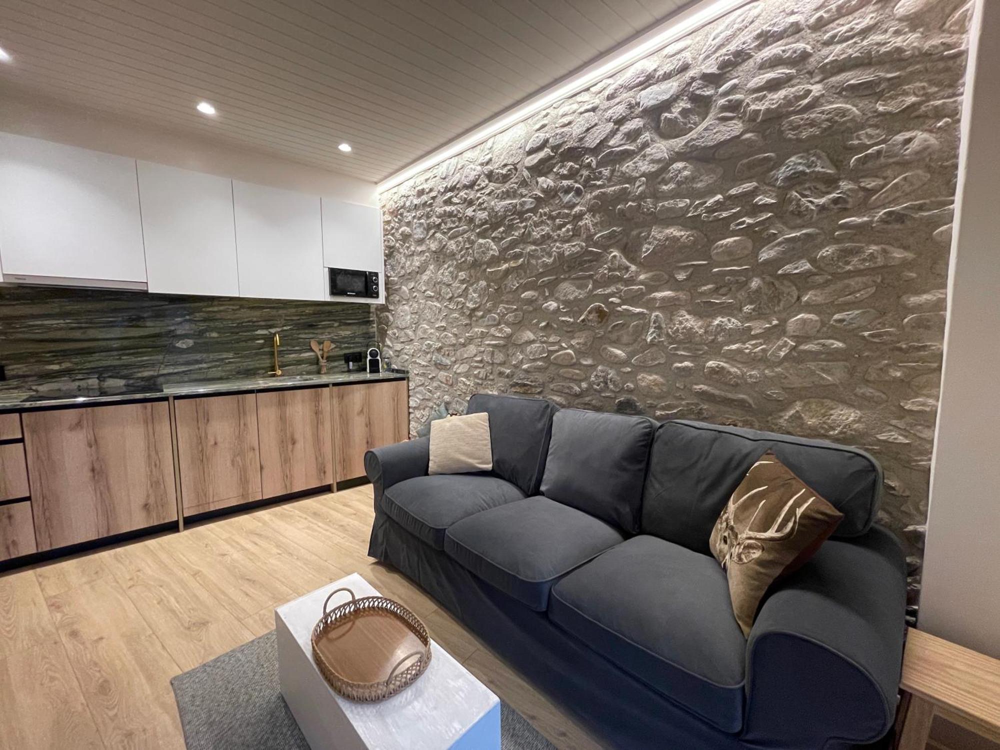 קמפרודון Apartamento Colgante Al Rio Con Vistas Al Puente מראה חיצוני תמונה